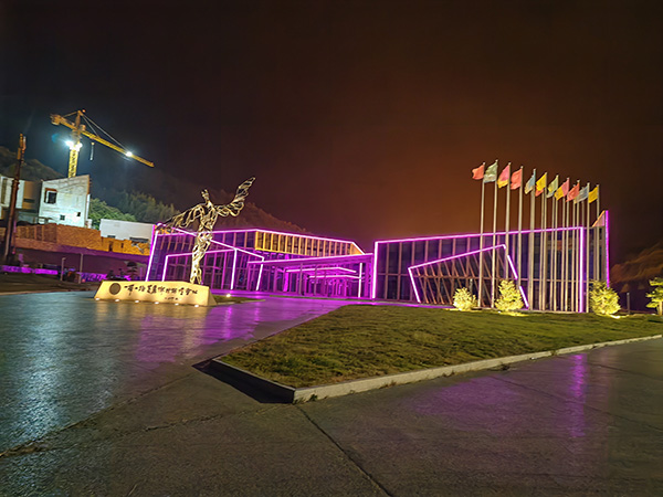 城市亮化是现代城市建设的重要组成部分，它不仅可以美化城市的夜景，还能提升城市的整体形象。随着科技的不断进步，城市亮化也得到了更多的关注和创新。本文将介绍一些关于城市亮化的创意和技术，帮助读者了解呼图壁城市亮化的重要性以及如何进行呼图壁城市亮化的规划和实施。